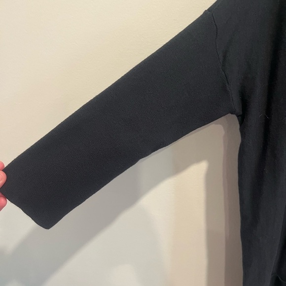 Lilly Pulitzer Sweater Pullover Elba
Tunic Tassel Navy Blue Knit size M - Picture 3 of 10